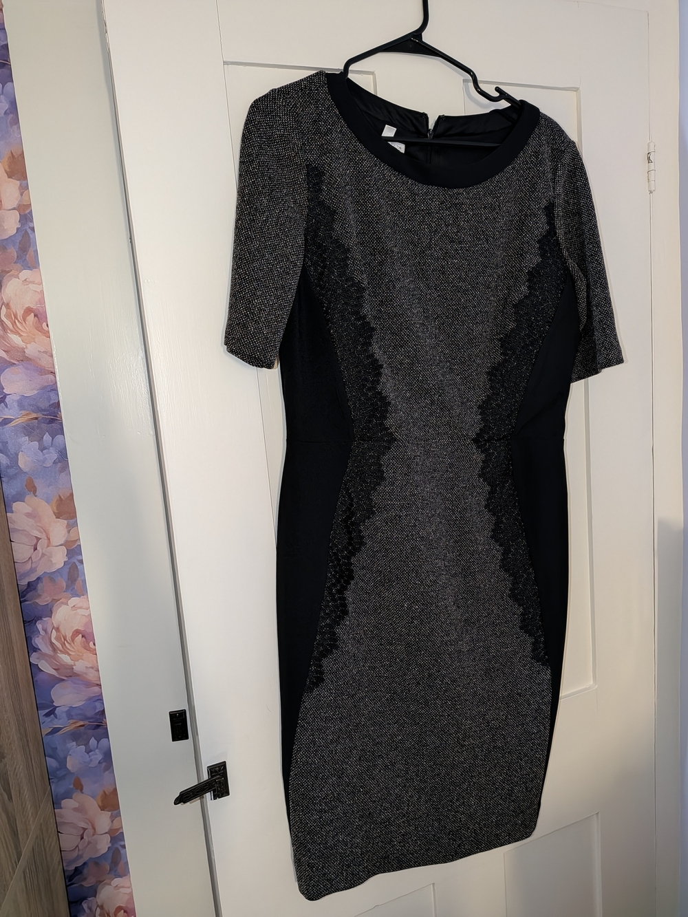 London Times Black and Gray Textured Sheath Dress